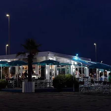 Daire Da Emanuele-history And Sea At Your Fingertips Lido di Ostia